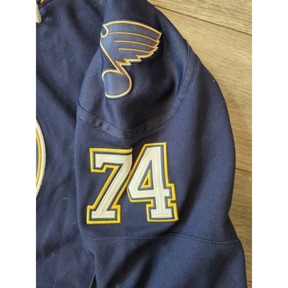 RARE Oshie 74 St. Lois Blues Rookie Jersey 50 Made In Canada Inside Elastic Snap - Picture 3 of 9